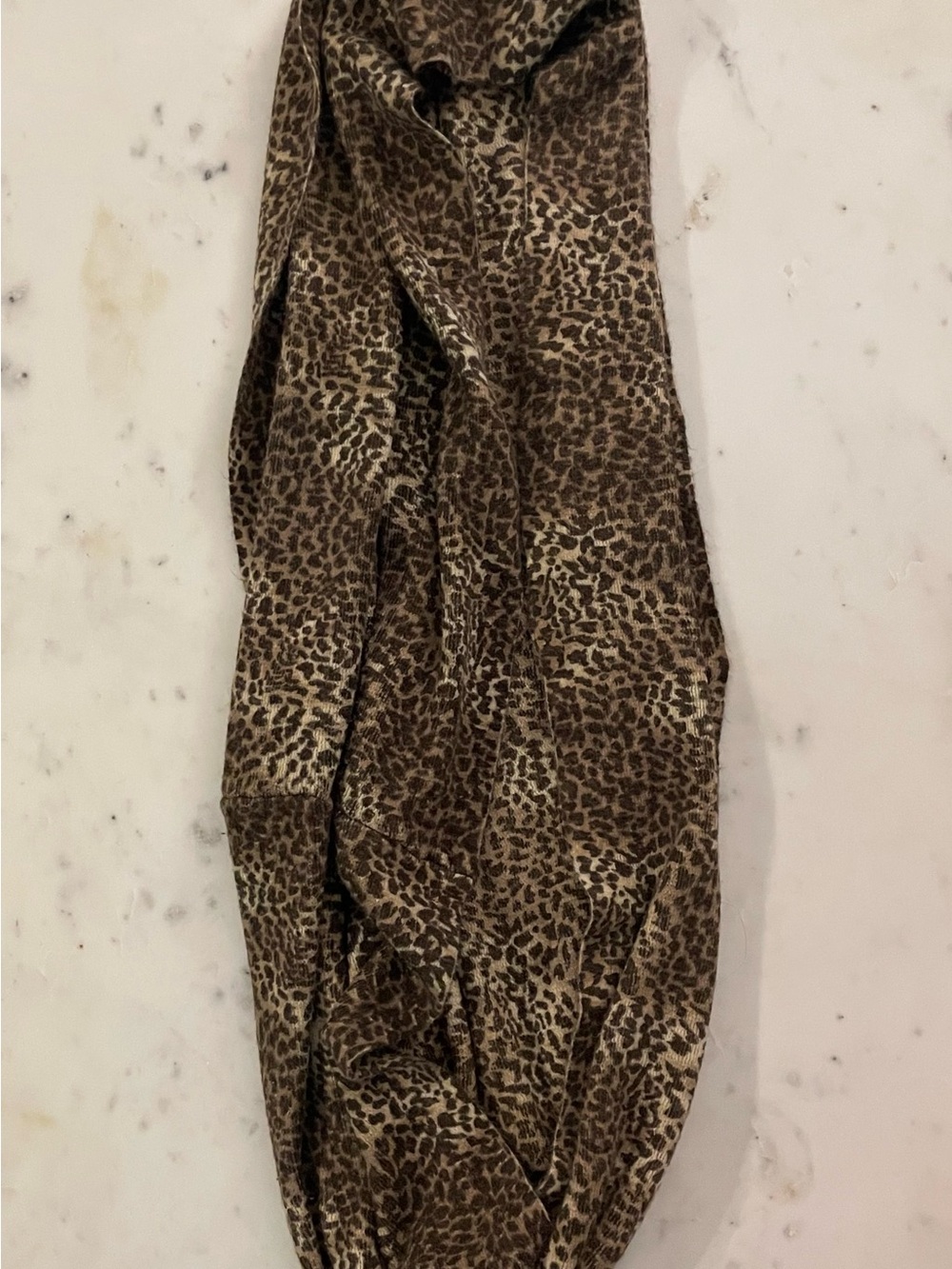 Danier Leopard-Print Infinity Scarf - Picture 2 of 7
